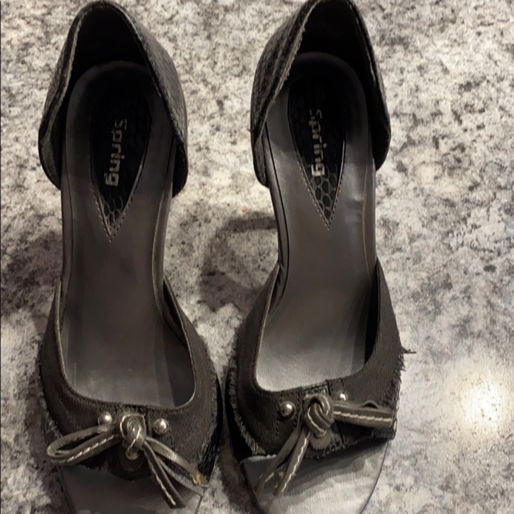Spring heels - Picture 2 of 5